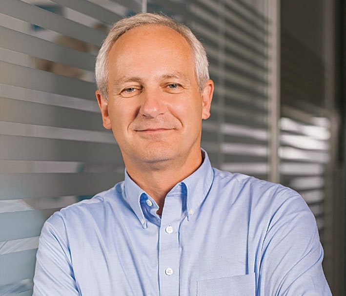 Ralf Sürken, Director General para Europa, Syntax